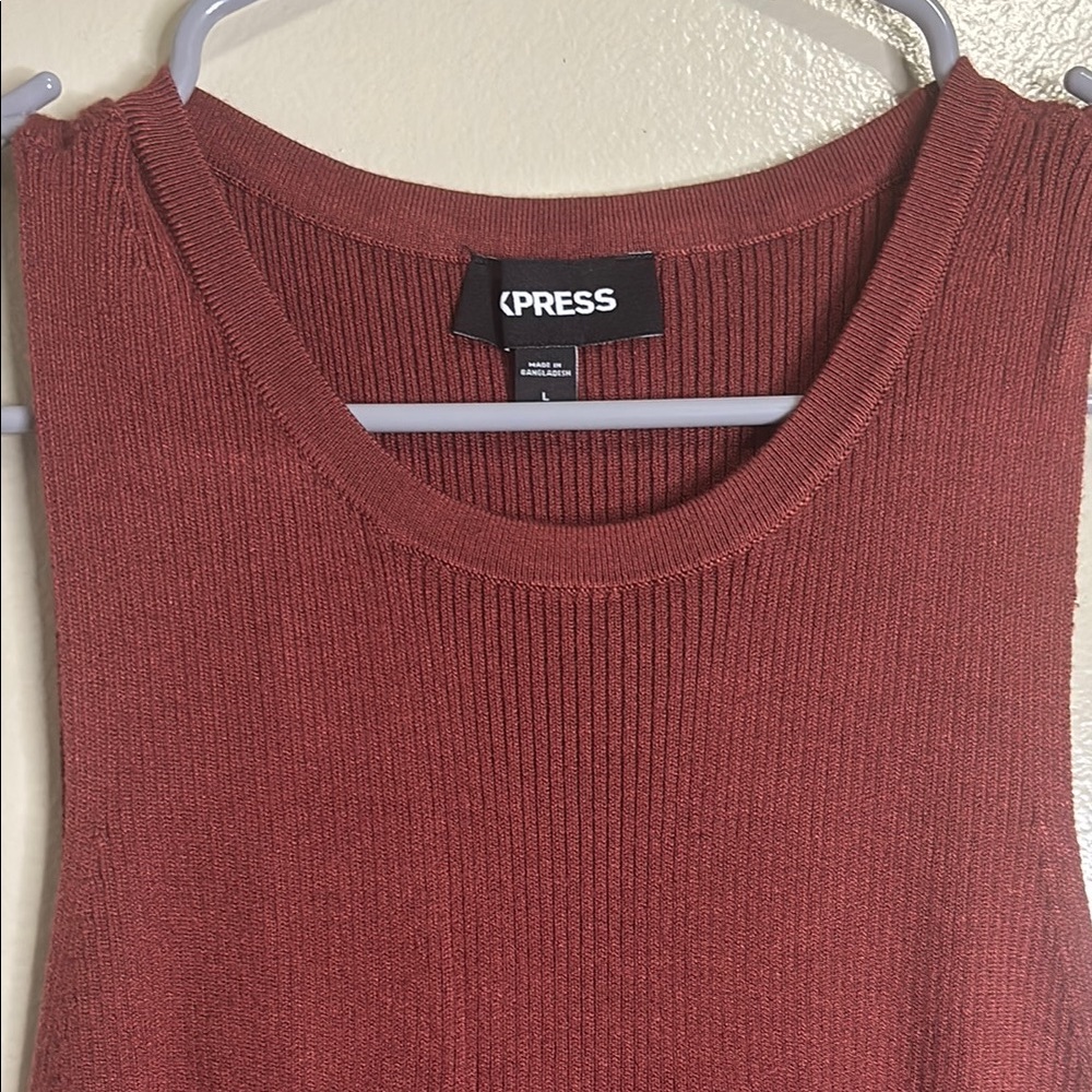 Ribbed Sleeveless Top in Rust Orange